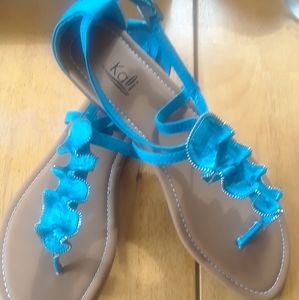 NWT🌻 HP 5/1 🌻Kall Tourqoise Sandals🌻